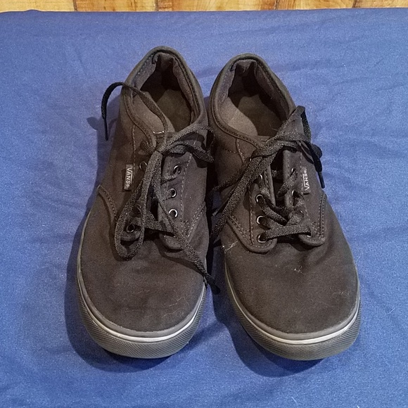 all black vans size 10